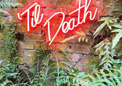 neon-tildeath