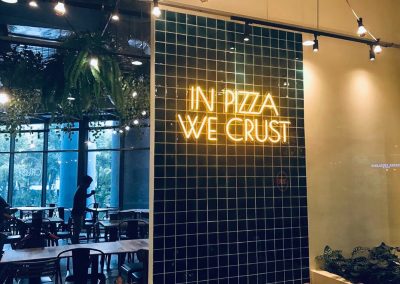 neon-pizza